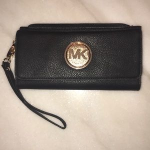 Michael Kors black wallet. Perfect condition